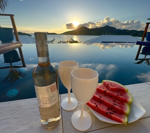 Beautiful 5 bedroom villa with pool overlooking English Harbour