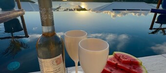 Beautiful 5 bedroom villa with pool overlooking English Harbour