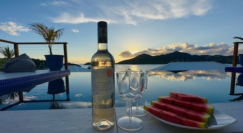 Beautiful 5 bedroom villa with pool overlooking English Harbour