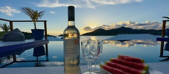 Beautiful 5 bedroom villa with pool overlooking English Harbour