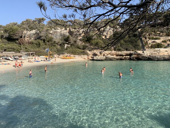 Beach nearby, sun-loungers - Casa Delfin - Pool / air conditioning / WLAN near the beach 4 persons - modernized in 2020 (Cala Llombards)