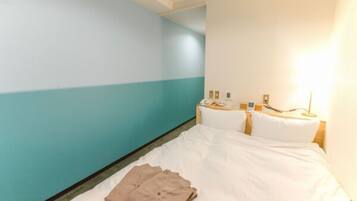 1 bedroom, desk, free WiFi, bed sheets