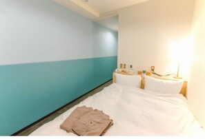1 bedroom, desk, free WiFi, bed sheets