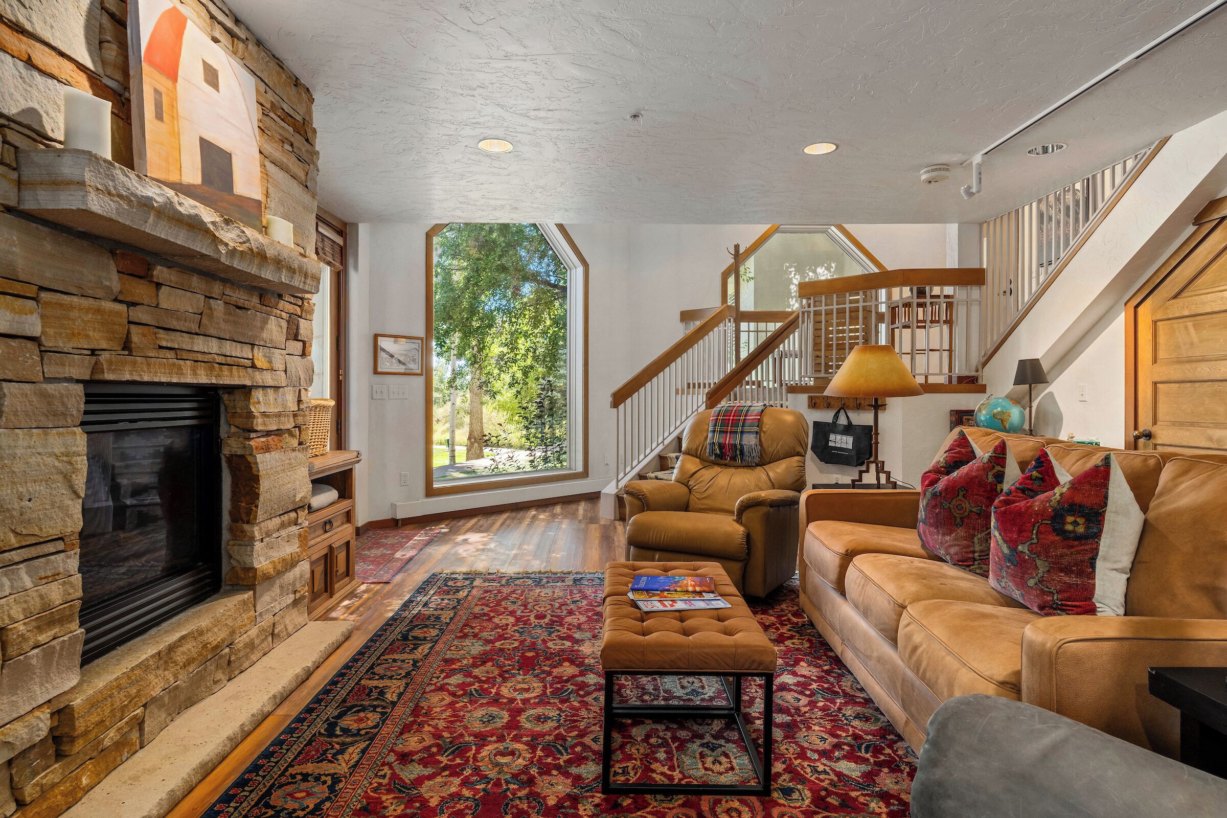 TV, peis og stereoanlegg