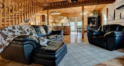 Secluded Cabin on 70 acres private land, ping pong table, Red River Gorge, KY