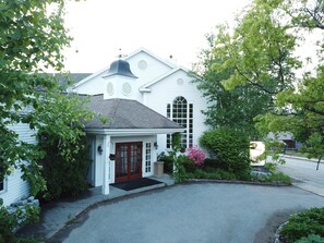 ด้านหน้าที่พัก