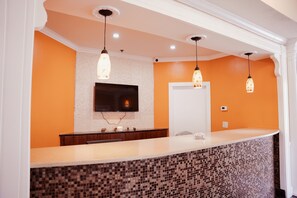 ฝ่ายต้อนรับ