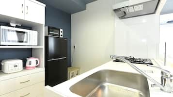 雪櫃、微波爐、爐具、廚房用具/餐具/器皿