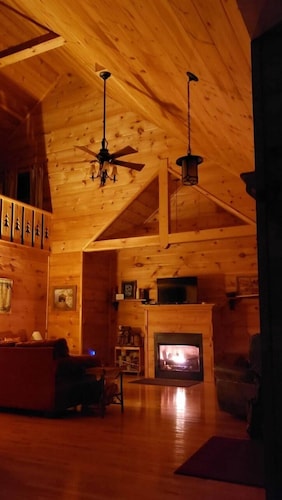 Spacious Choestoe Village Cabin, Mountains of Northeast GA
License # 014514