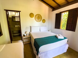 Minibar, blackout drapes, iron/ironing board, free WiFi - Pousada Beira Mar (Porto Seguro)