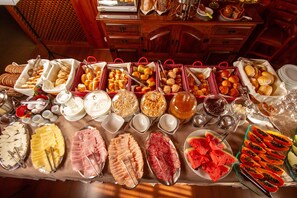 Gratis morgenmadsbuffet hver dag