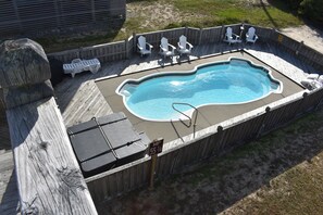 Outdoor pool - Dolphin Delight (Avon)