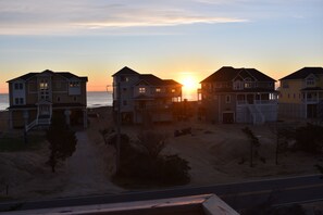 Exterior - Dolphin Delight (Avon)