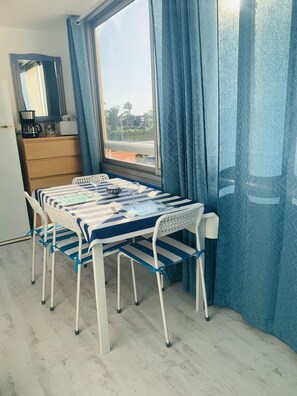 Dining - THE CORSAIRE (Sète)