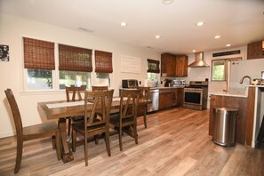 Dining - Beautiful Mountain Getaway - Best Deck in the Mountains. (Glade Valley)