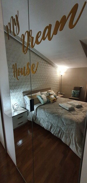 2 bedrooms, WiFi, bed sheets