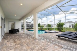 Pool - 8912 Spacious 6BR Family Home For Your Vacation! (Davenport)