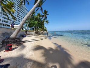 Am Strand, Liegestühle, Strandtücher