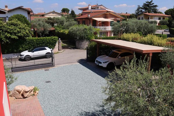 Property grounds - Holiday apartment renovated in 2020 with pool (Lazise)