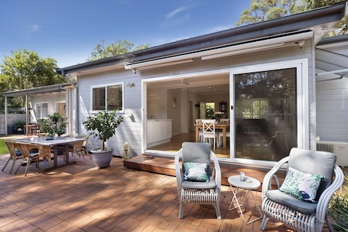 Pearl Bliss, a sundrenched, secluded oasis 200m from spectacular Pearl Beach