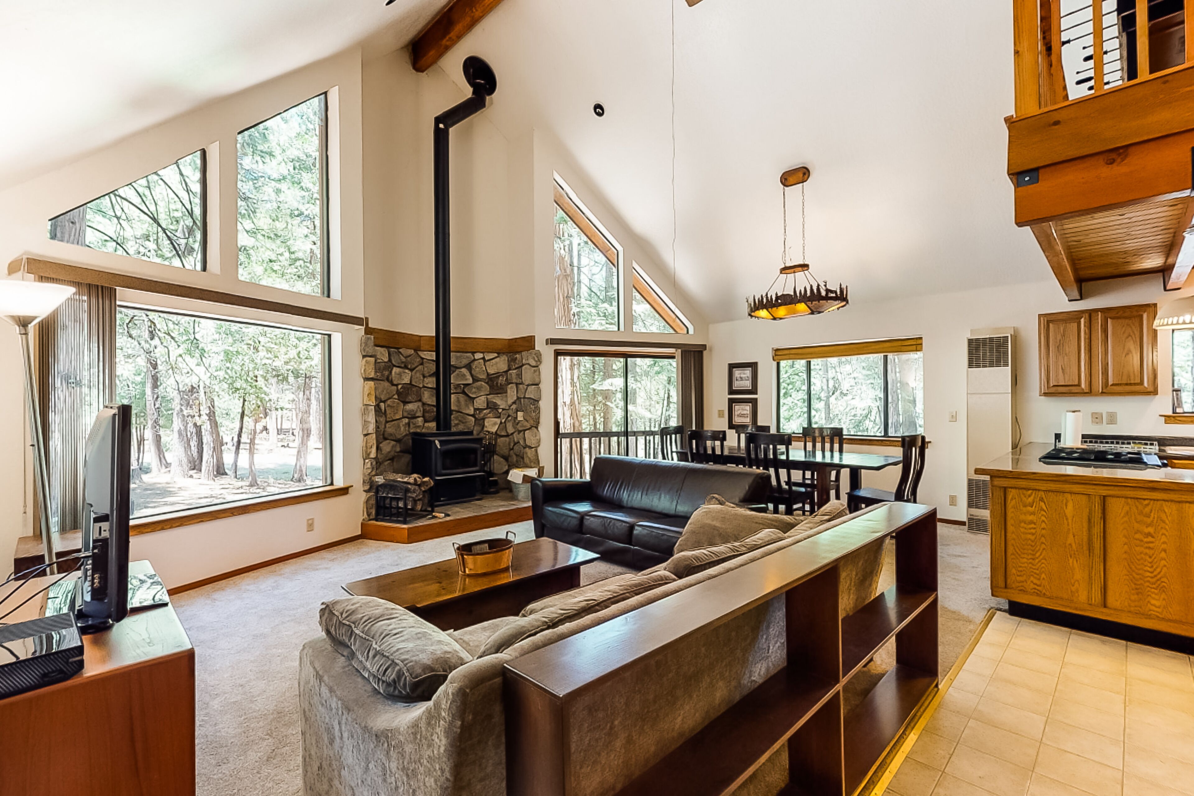 Charming rustic retreat away from it all with great loft, foosball, & cozy deck