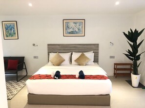 Suite estudio estándar, 1 habitación | Minibar, tabla de planchar con plancha, wifi gratis y ropa de cama