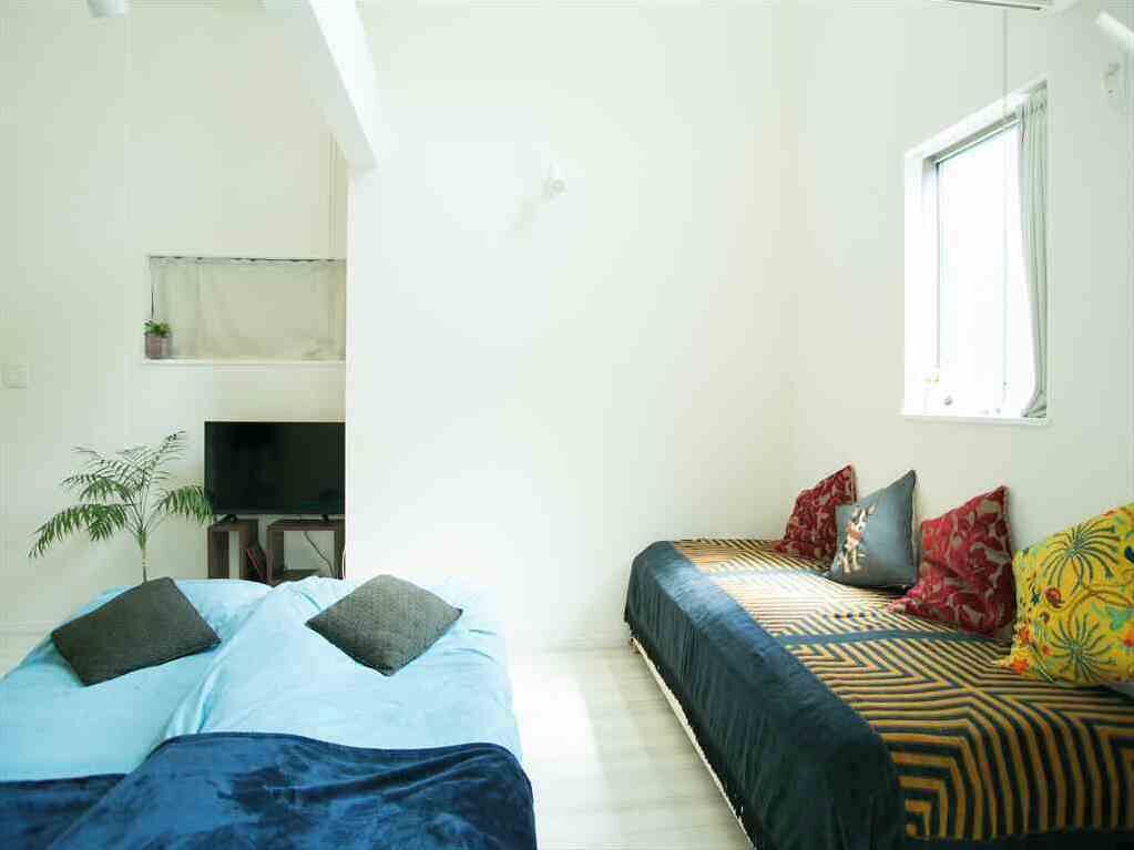 2 室のベッドルーム、デスク、アイロン / アイロン台、WiFi (無料)