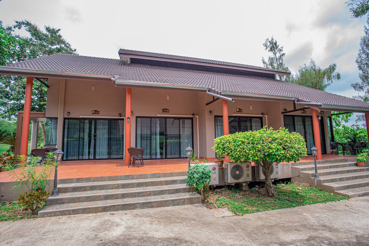 4 Bedroom Villa | Terrasse/Patio