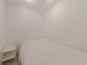 1 bedroom, free Internet - Deauville II 010 with parking by Interhome (Bredene)