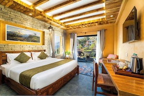Junior Studio Suite, Lake View | Premium bedding, memory foam beds, minibar, individually decorated - Bar Peepal Resort (Pokhara)