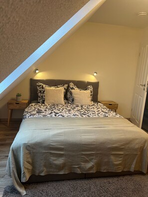 2 soveværelser, pengeskab på værelset, weekendseng, Wi-Fi