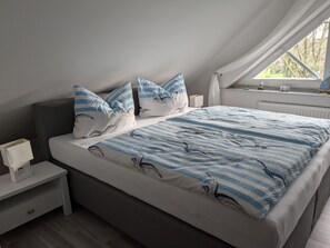 1 bedroom, WiFi, bed sheets