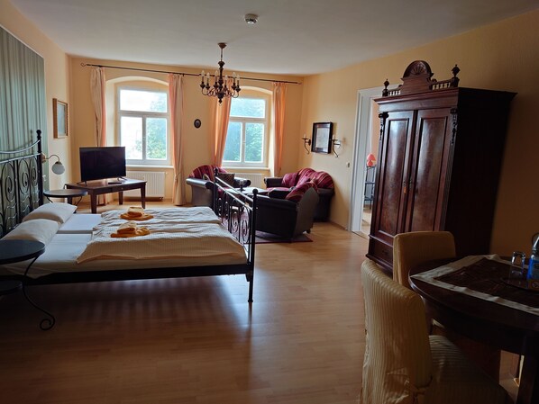 2 bedrooms, WiFi, bed sheets