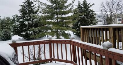 Relaxing, Gorgeous Townhouse with 2 Spacious Master Bedrooms