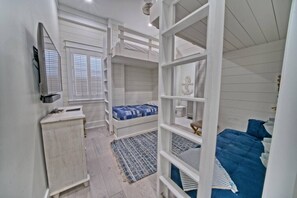 6 soverom, skrivebord, strykejern/-brett og wi-fi