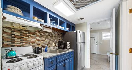 Tenacious Thee - quirky 1 bedroom with kitchen