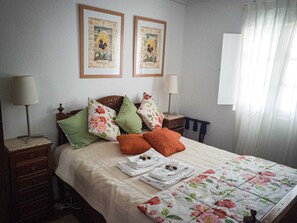 4 chambres, fer et planche à repasser, draps fournis