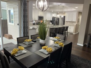 Dining - Beautiful Spacious Contemporary Craftsman Style Home (Colorado Springs)