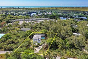Exterior - Sunny Day Home on Sanibel Island (Sanibel)