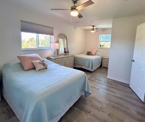 4 habitaciones, tabla de planchar con plancha y wifi gratis