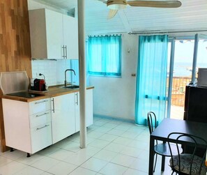 冰箱、微波炉、炉灶、茶具/咖啡用具