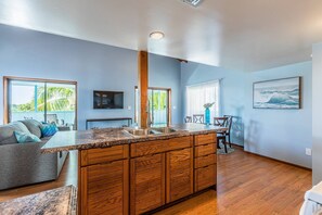 Unclassified image, 5 of 50, button