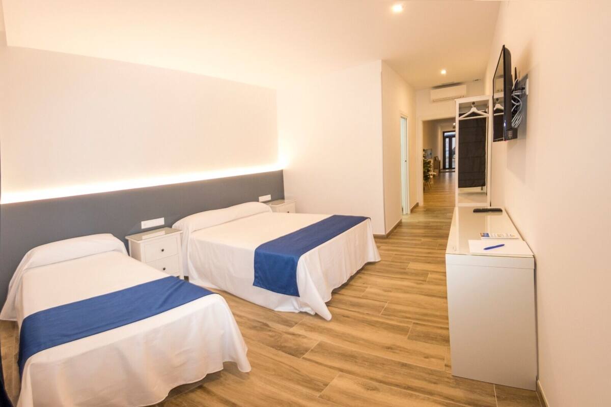 Standard Triple Room | Premium bedding, memory foam beds, minibar, desk