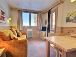 TV - Studio cabin 4 pers, balcony, near slopes (Belle Plagne)