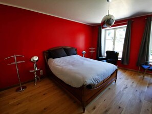 3 soverom, strykejern/-brett, reiseseng for barn og wi-fi (inkludert)