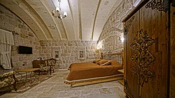 Quarto casal superior (Yazevi) | 1 quarto, camas Select Comfort, frigobar, individualmente decorados