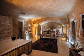 Deluxe Suite, 1 King Bed (Kisevi) | Select Comfort beds, minibar, individually decorated - Cappadocia Cave Lodge (Nevsehir)