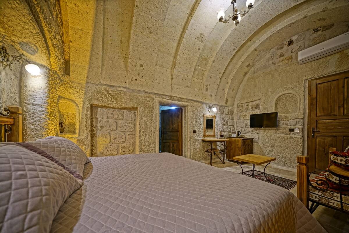 superior cave room (samanlik) | 1 bedroom, select comfort beds, minibar, individually decorated