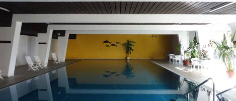 Indendørs pool, opvarmet pool