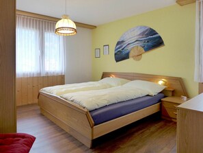 2 Schlafzimmer, Bügeleisen/Bügelbrett, Reisekinderbett, kostenloses WLAN